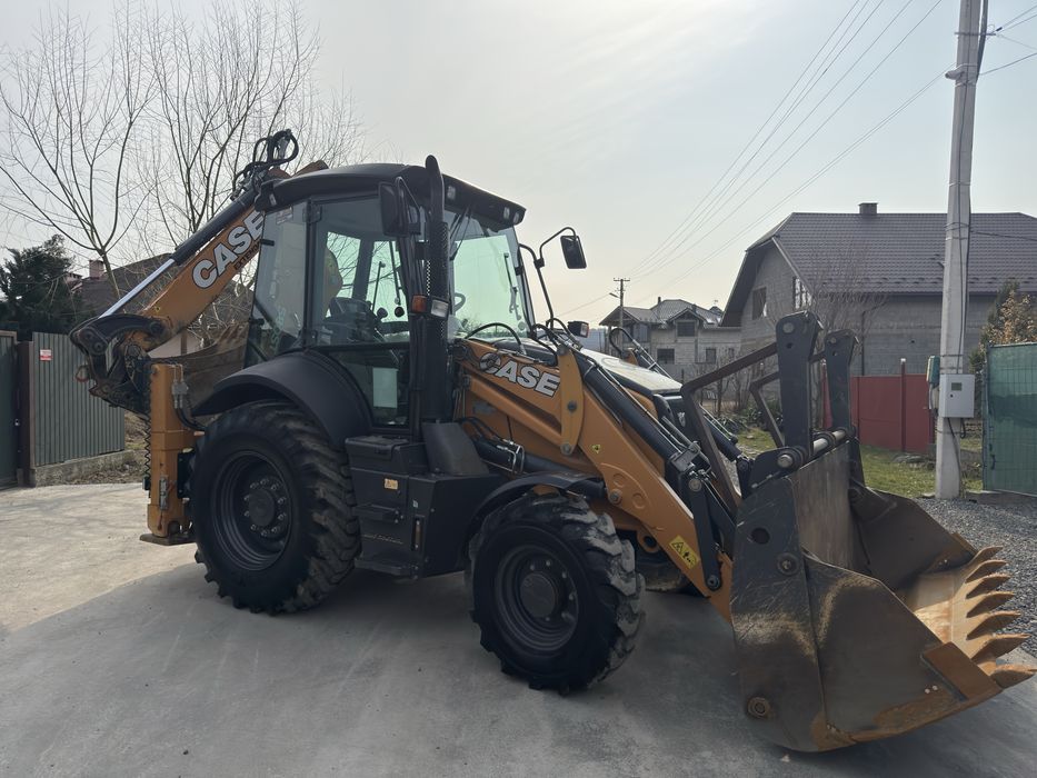 Екскаватор-навантажувач Case580 ST,2020