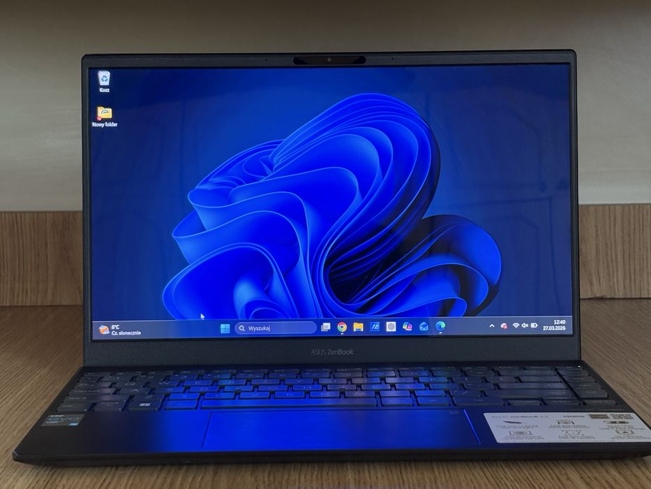 Asus zenbook 13 16GB RAM  I5 512GB