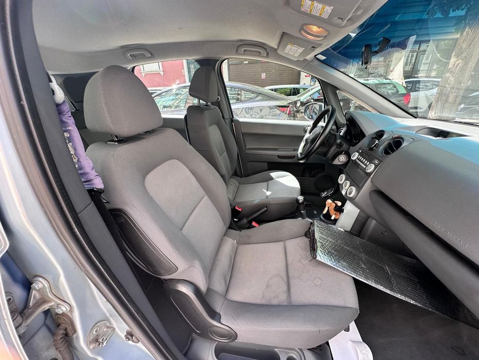 Mitsubishi Colt — fotografia 8