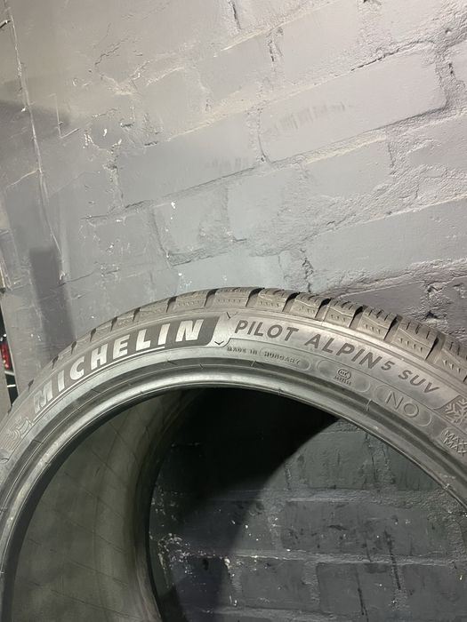 2шт 305/35 R21 Michelin Pilot Alpin 5 SUV