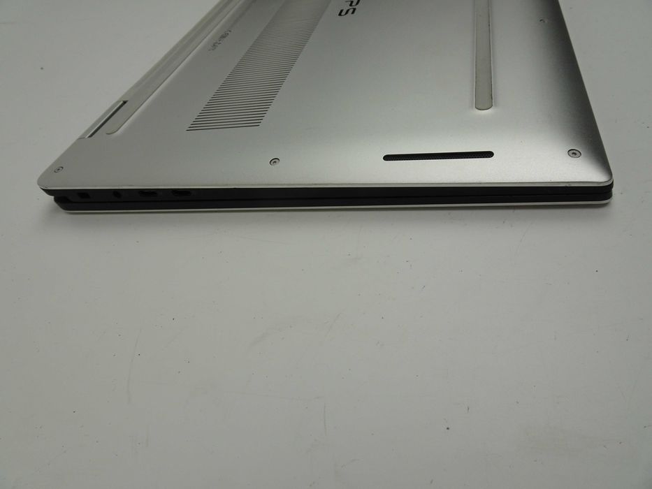Dell 15 XPS 9575 15,6 FHD dotyk I7-8705G 16GB 256GB NVME