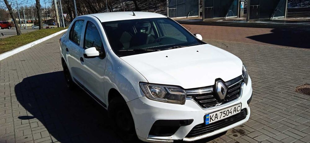 Real Park пропонує Рено Логан. Оренда таксі і власні потреби