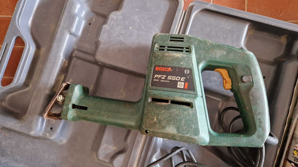 Serra sabre eletrica Bosch PFZ 550E