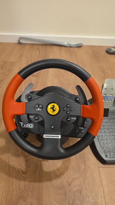 Volante t150 Ferrari com pedais t300