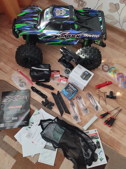 Traxxas Xmaxx z dodatkami