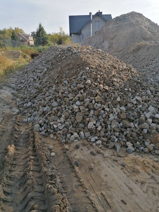 Tluczen betonowy , kamienny , kolejowy