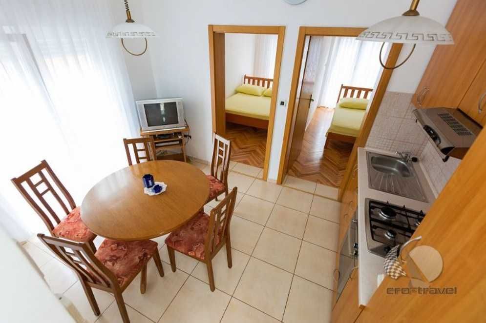 Apartament z basenem blisko plaży w Chorwacji