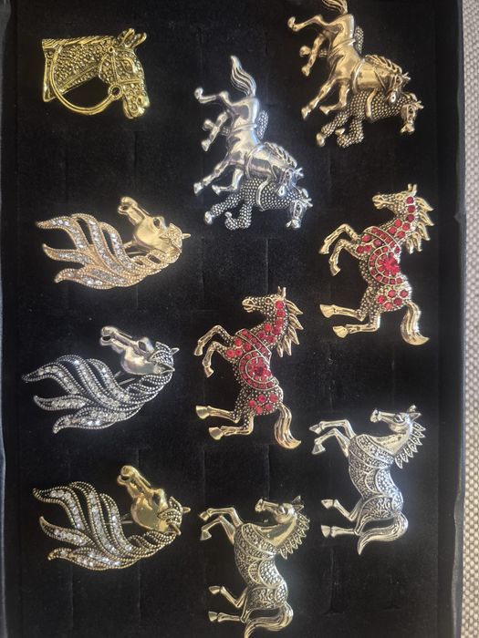 Брошь , символ 2026г , год лошади