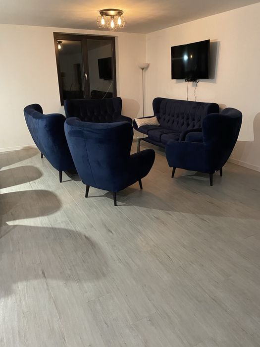 Fotel granatowy kelso