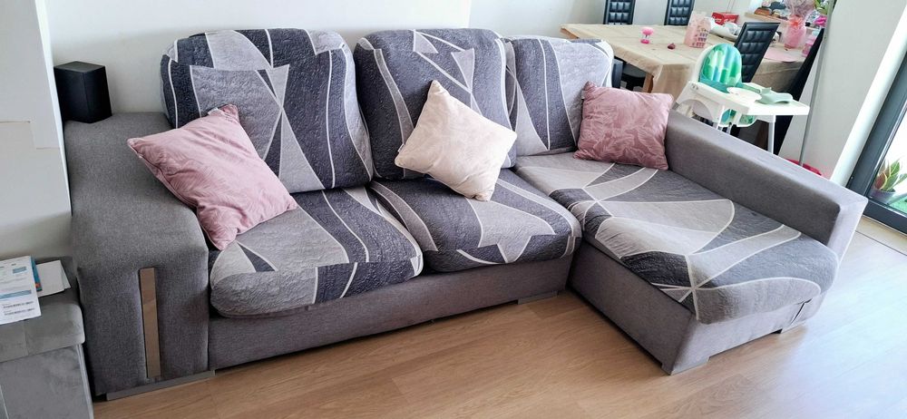 Vendo lindo sofá chaise long sem rasgos com baú de arrumação