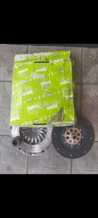 Комплект сцепления + подшипник Valeo 826315