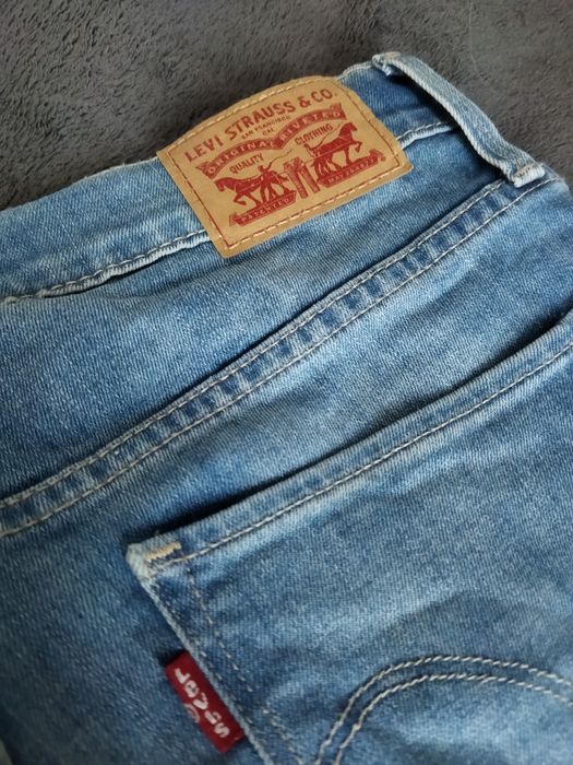 Spodnie jeansy jeansowe Levi's klasyczne dżinsy