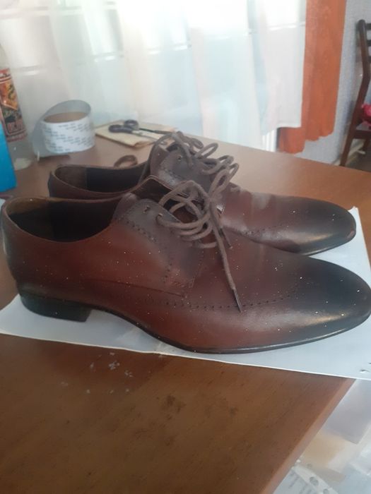Продам шкіряні туфлі 40 розміру, майже нові.