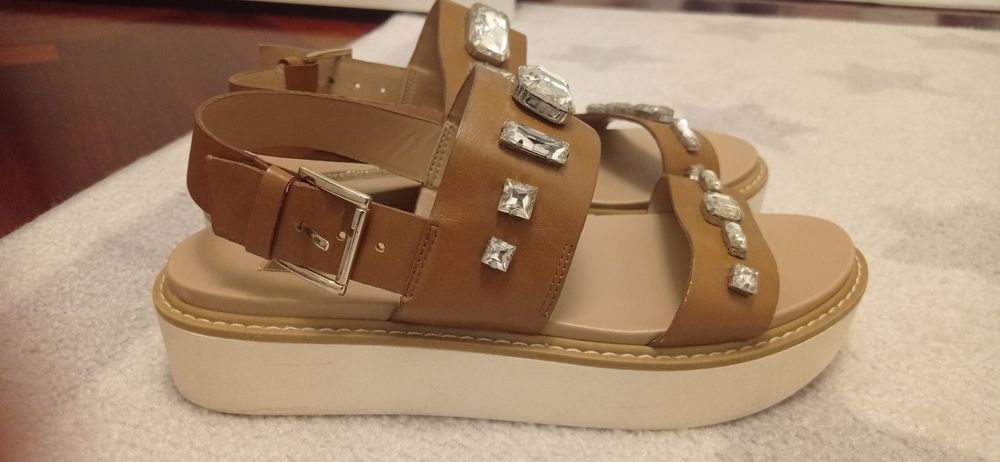 Sandálias de mulher num 37