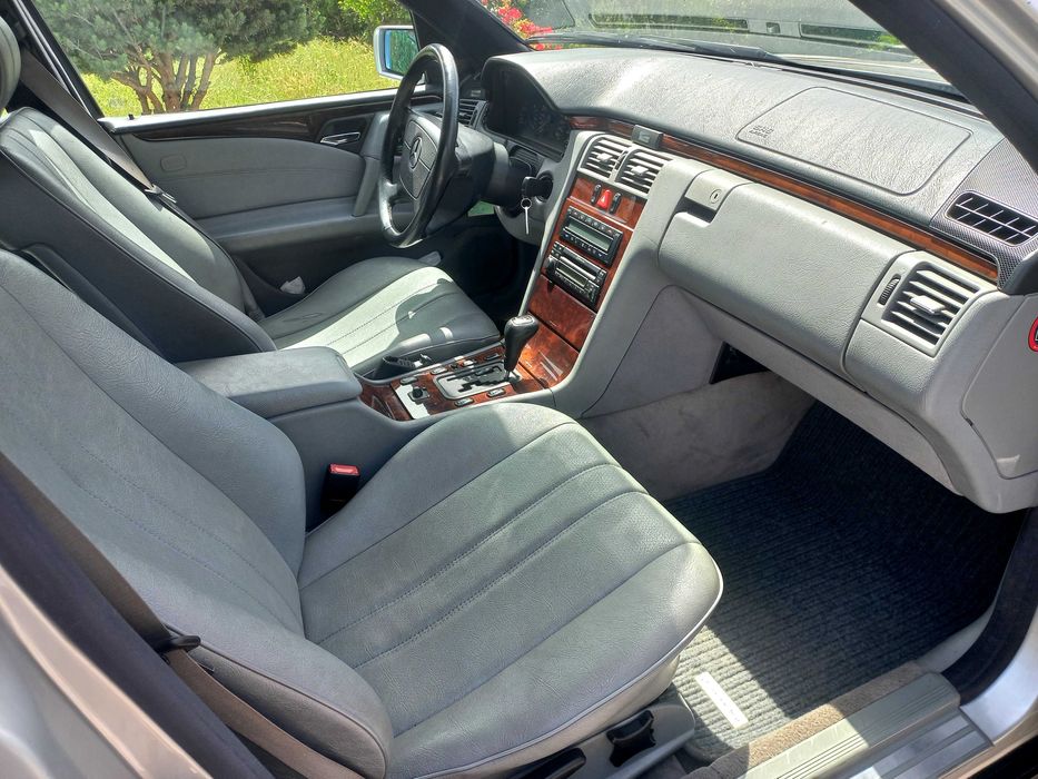 Mercedes Benz E300TD Elegance