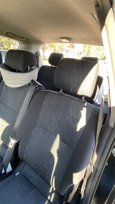 Toyota Avensis Verso