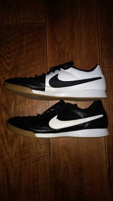 Buty męskie sportowe NIKE Tiempo czarno -białe 42