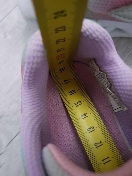 Кросівки Skechers 28 розмір на дівчинку