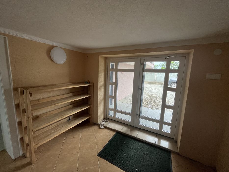 Здам готель 660 м2 Закарпаття Бене траса М23 фасад