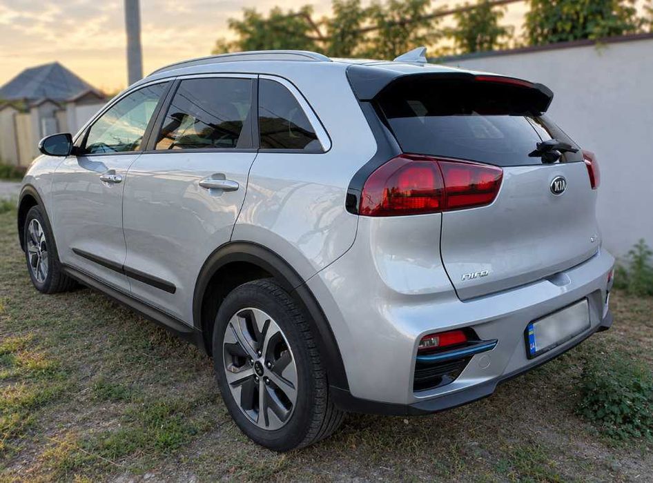 Kia Niro EV 2019, 64 кВт·год: батарея 100%, до 450 км, один власник в Україні