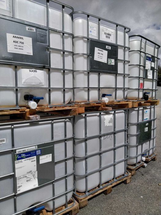 Depósitos de 1000Litros com palete de chapa