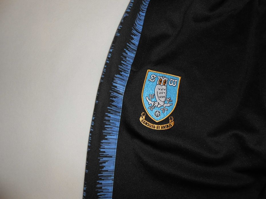 Nowe spodnie Elev8 Sheffield Wednesday (S)