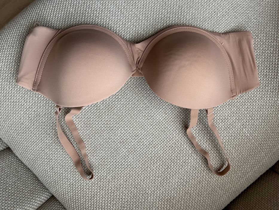 Beżowy kremowy cielisty biustonosz stanik 85B bez ramiączek braletka
