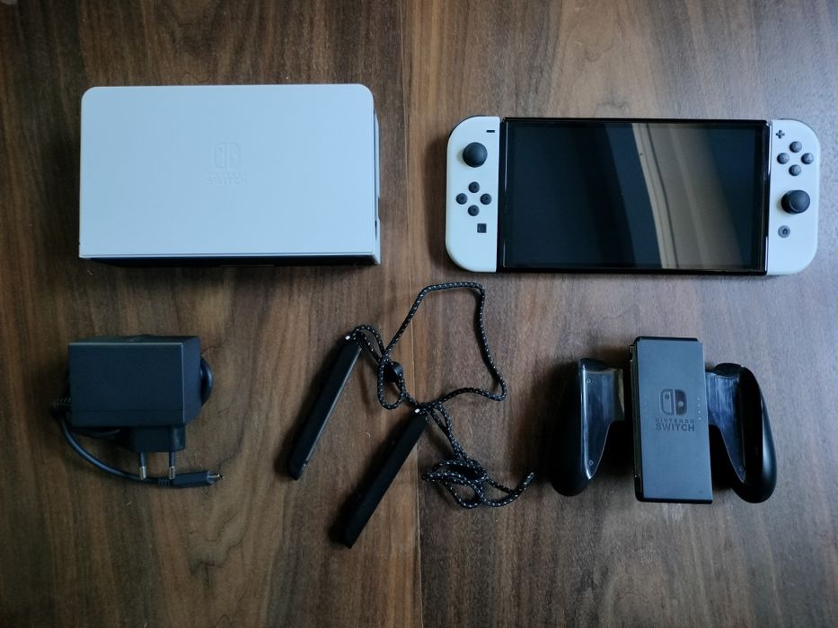 Nintendo Switch OLED Białe (White) – Stan BDB / Ekran BEZ RYS / 0 Driftu / Pudełko + Pokrowiec