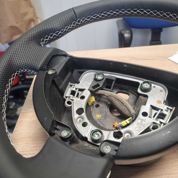 obszywanie kierownic, szybka wysyłka, regeneracja