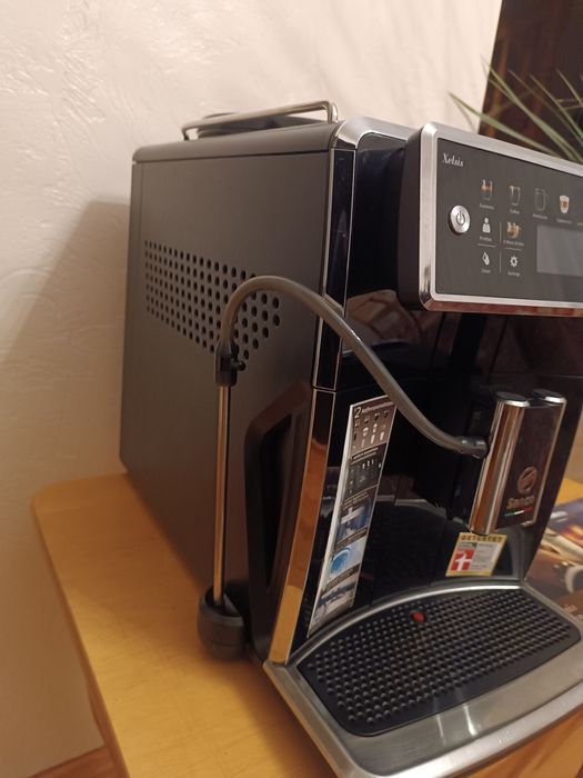 Кавоварка Saeco Xelsis sm 7580