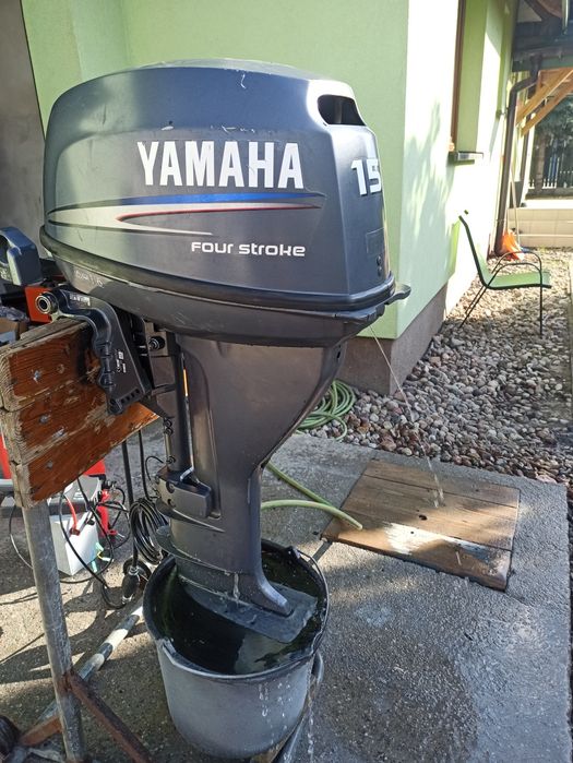 Silnik zaburtowy Yamaha F 15 e-start manetka
