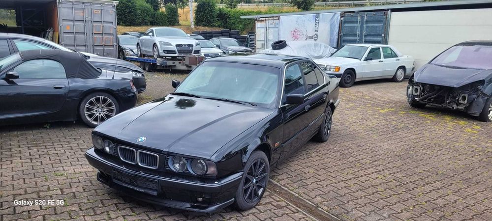 Продам BMW 525d e34