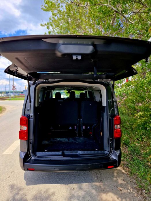 Wynajem TOYOTA PROACE VERSO 9 osobowa