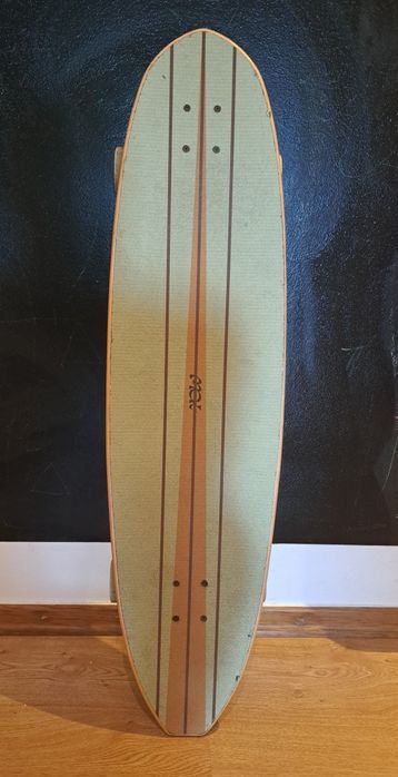 Surfskate YOW Waikiki