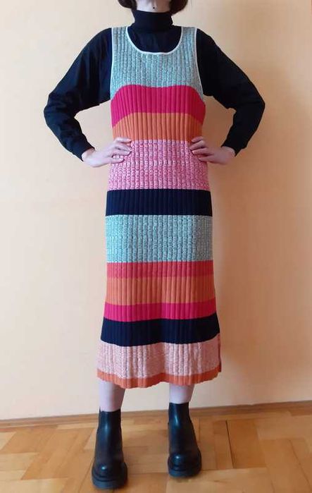 42/44/46/48 Jak nowa sukienka na jesień midi prążki wzory paski Next