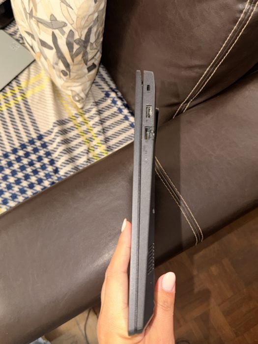 Lenovo portátil V15 G2