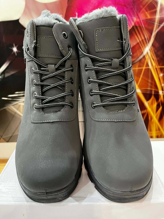 Nowe szare zimowe buty męskie ocieplane