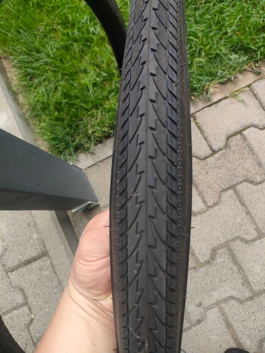 Sprzedam nowe opony do roweru 28"
