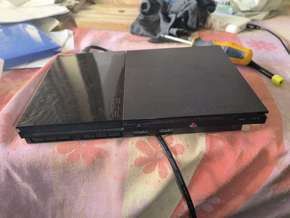 PlayStation 2 Slim a trabalhar perfeitamente