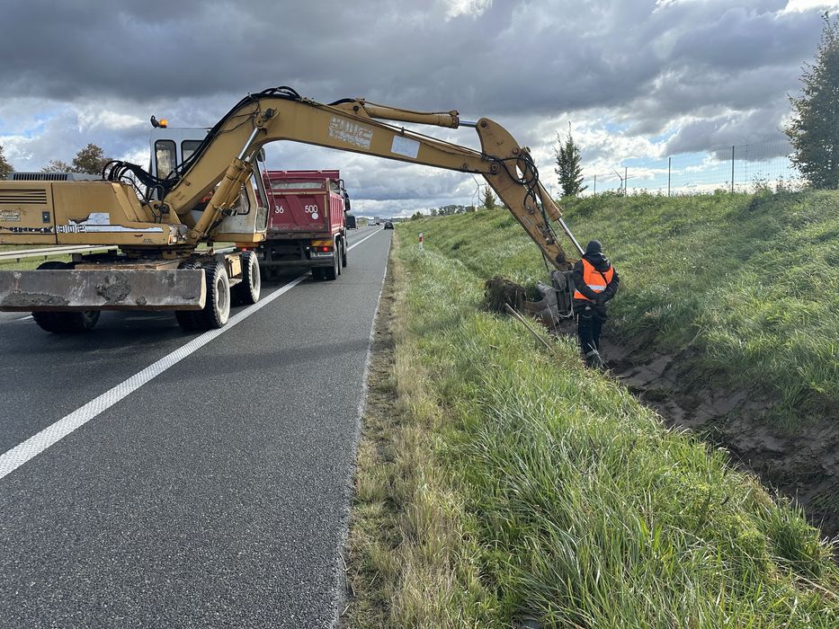 Uslugi koparką kołową