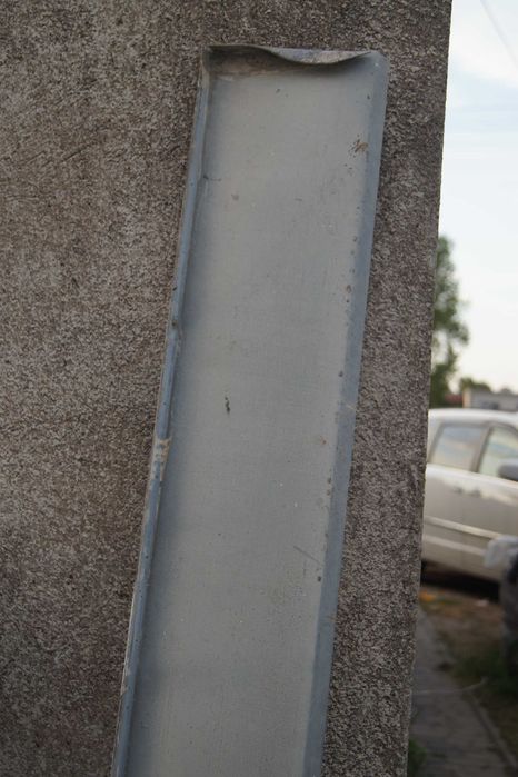 parapet stalowy 190 x 20