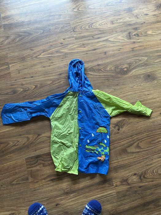 Płaszcz przeciwdeszczowy 104-110 cm niebieski krokodyl dla chłopca