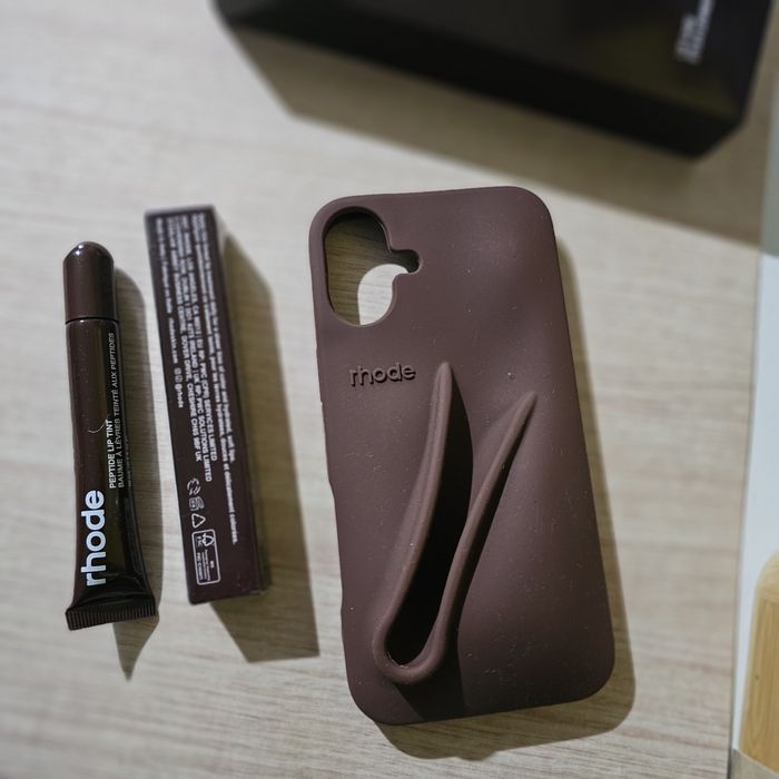 Rhode case iPhone 16  i 16 plus espresso