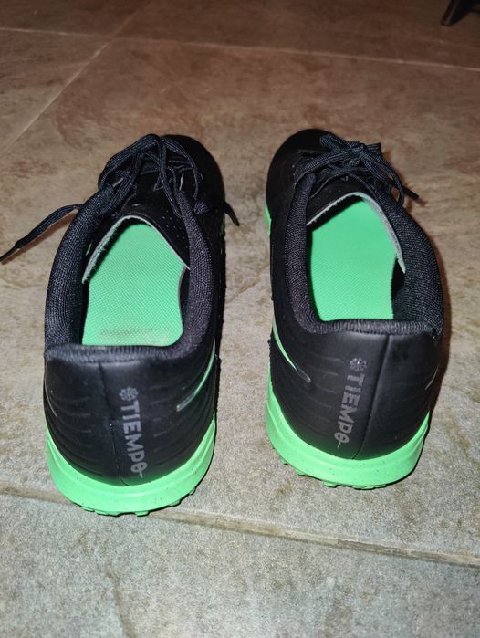 Chuteiras Nike Tiempo Maestro Club Turf N°44,5