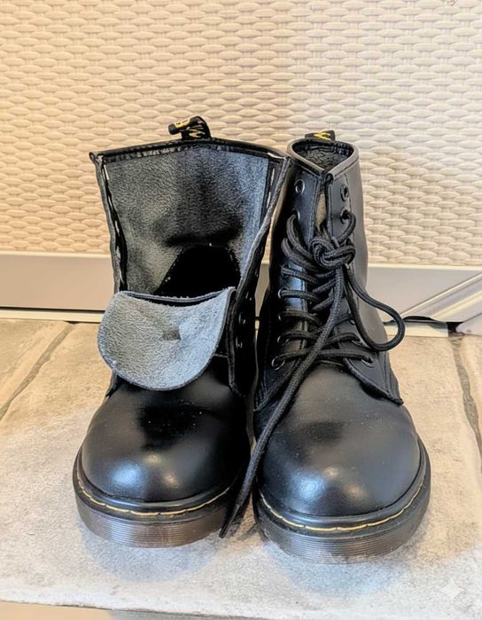 Botki glany martnesy 8 dziurek 37 czarne BDB 1460