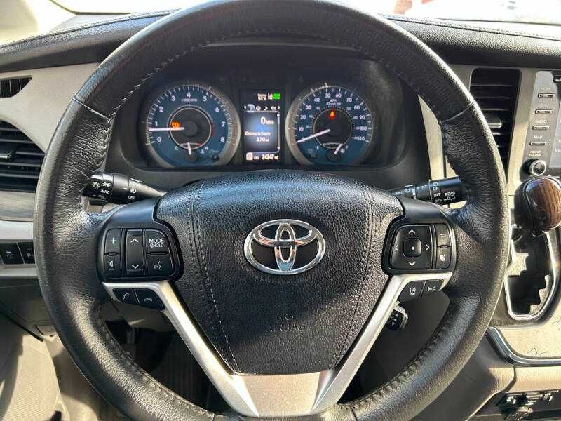 2018 Toyota Sienna