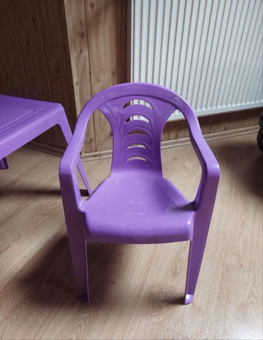 Stolik dziecięcy i krzesełko