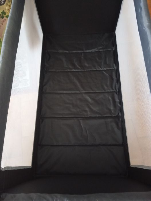 Cama de bebe de viagem