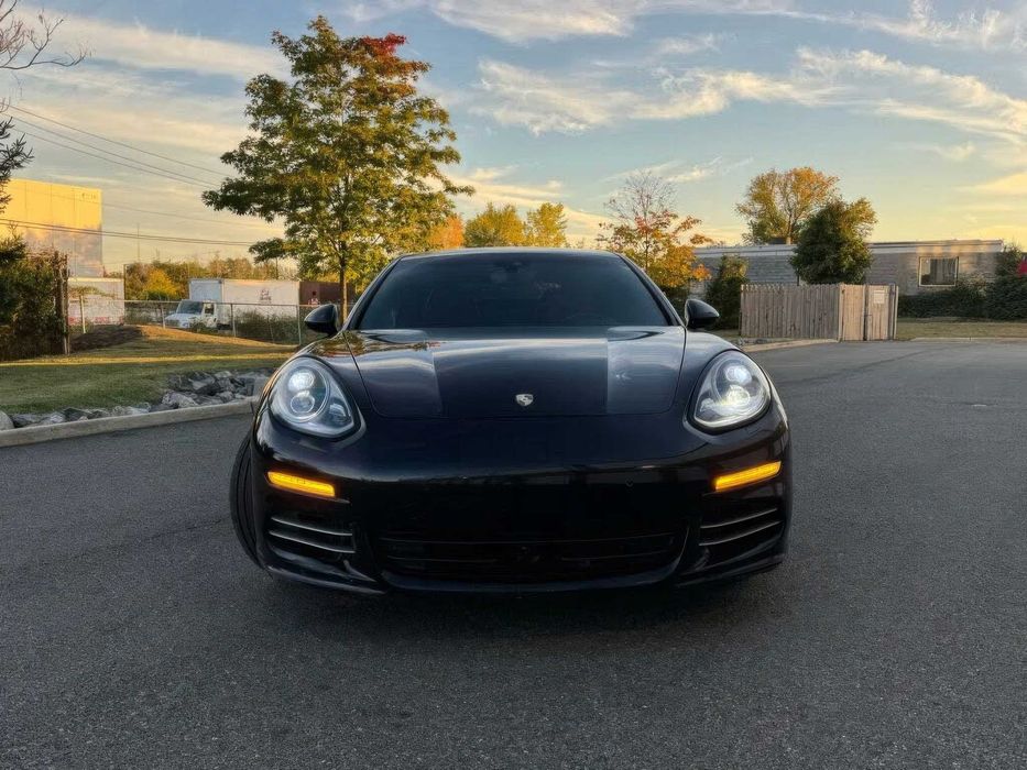 Porsche Panamera 4S      2015
