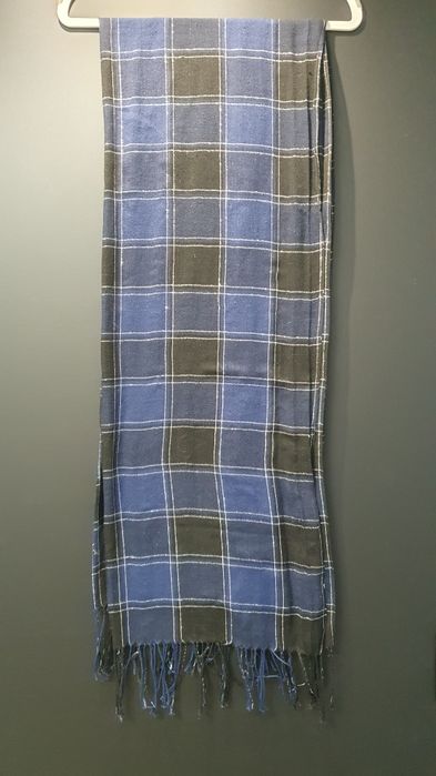 Szal granatowo-czarny, krata, frędzle, 172 cm